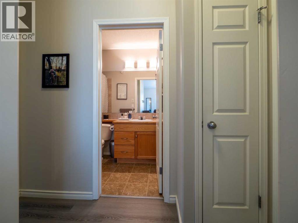 263 Mt Sunburst Way W, Lethbridge, Alberta  T1K 2S3 - Photo 15 - A2282645