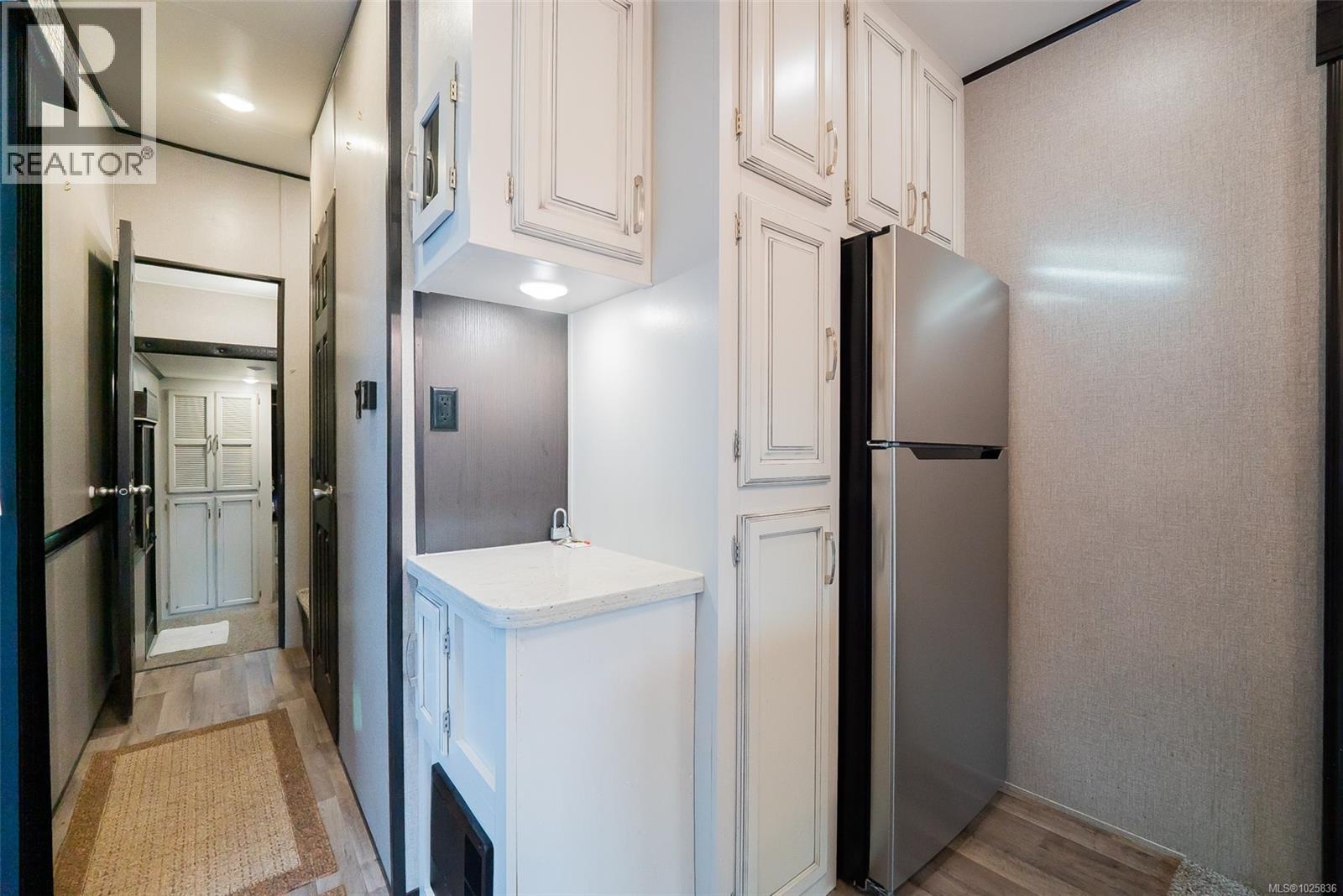 E2 2650 Turnbull Rd, Qualicum Beach, British Columbia  V9R 2R2 - Photo 8 - 1025836