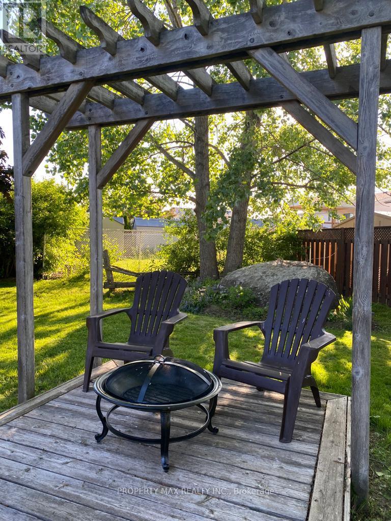 12 Christopher Court, Belleville, Ontario  K8N 5Z3 - Photo 6 - X12781218