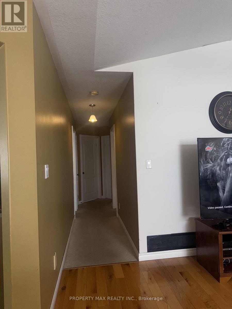 12 Christopher Court, Belleville, Ontario  K8N 5Z3 - Photo 10 - X12781218