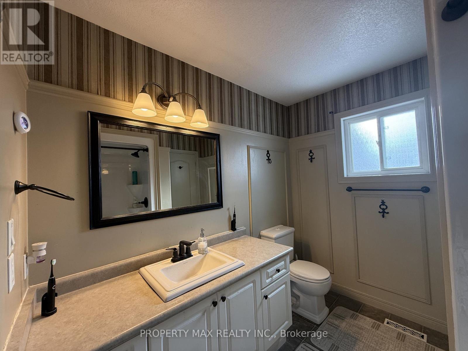 12 Christopher Court, Belleville, Ontario  K8N 5Z3 - Photo 14 - X12781218