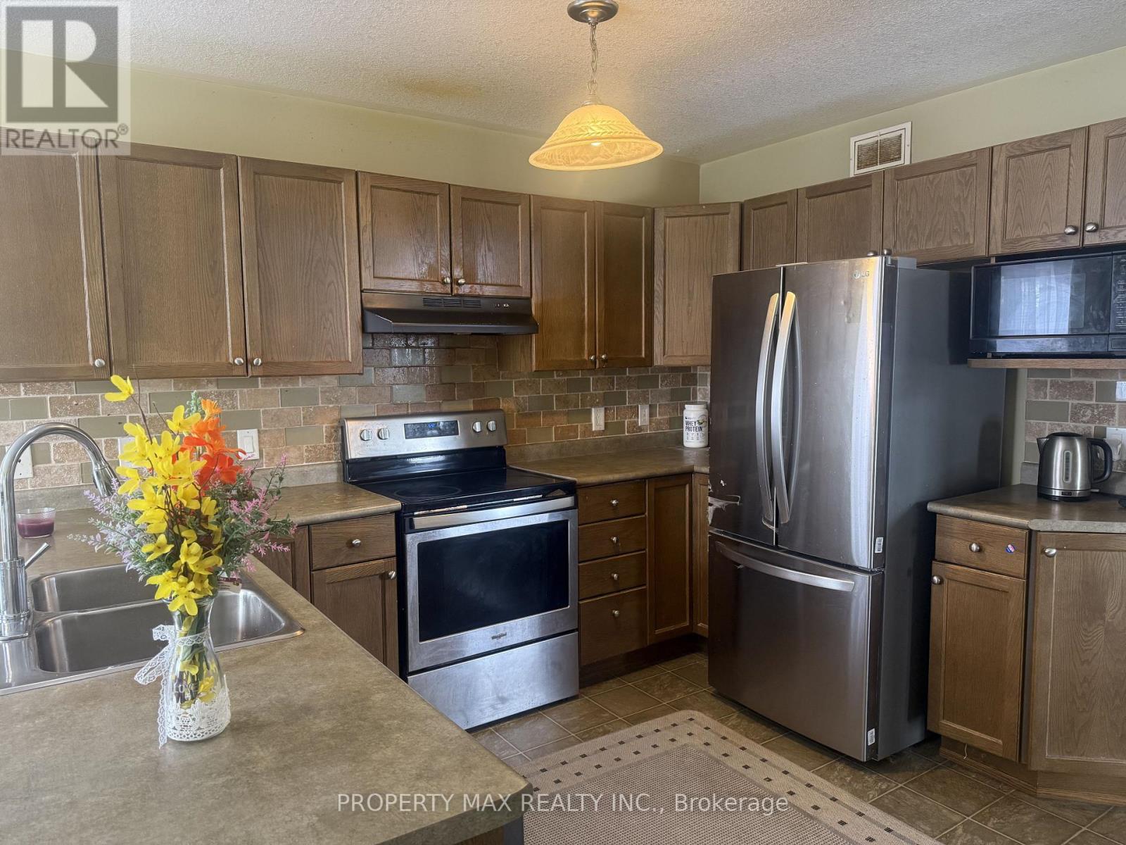 12 Christopher Court, Belleville, Ontario  K8N 5Z3 - Photo 11 - X12781218