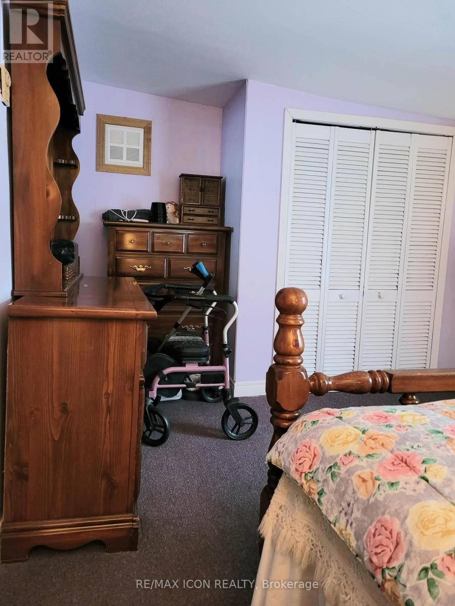 16 - 9839 Lakeshore Road, Lambton Shores, Ontario  N0M 1T0 - Photo 16 - X12795962