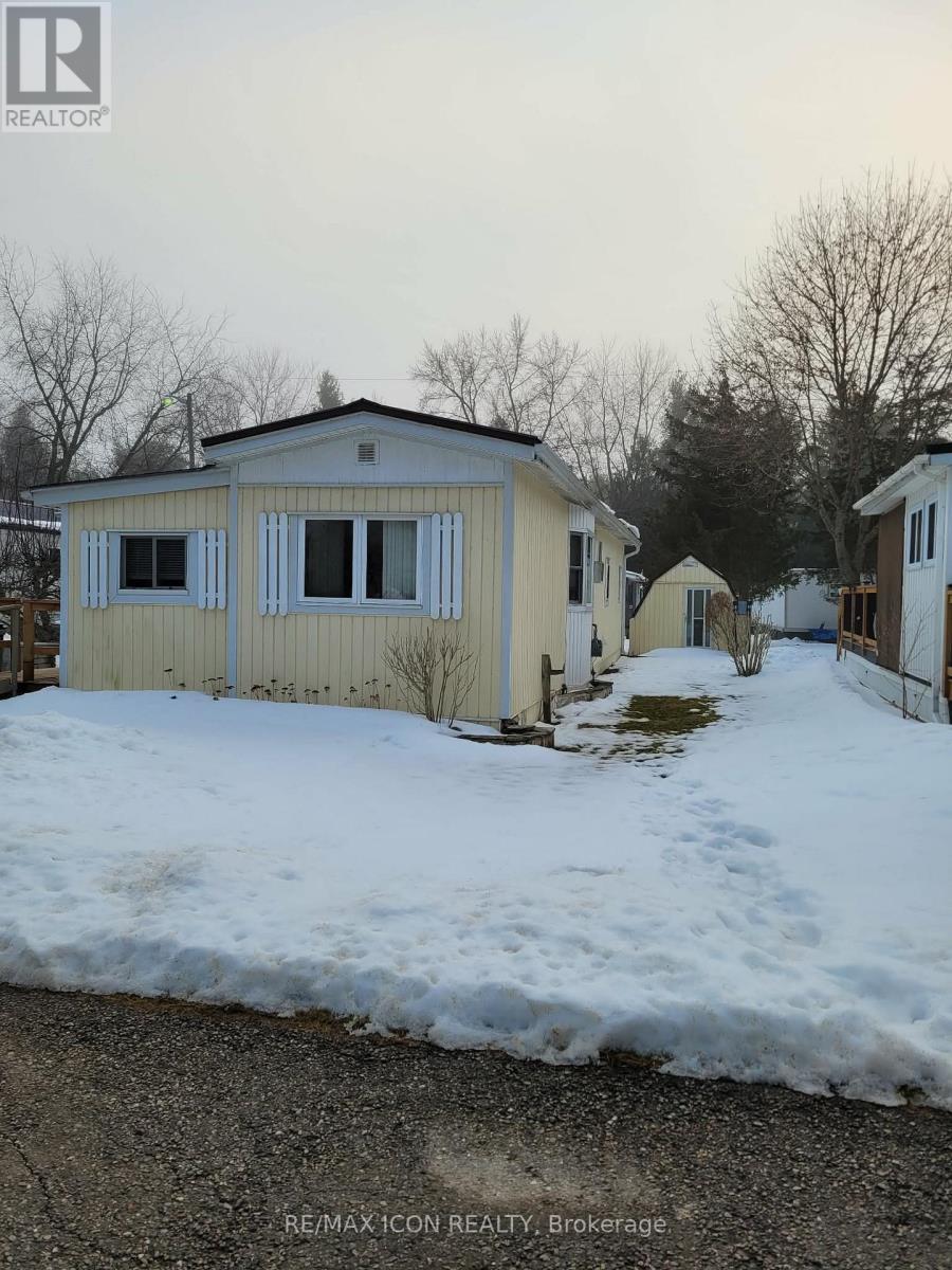 16 - 9839 Lakeshore Road, Lambton Shores, Ontario  N0M 1T0 - Photo 3 - X12795962