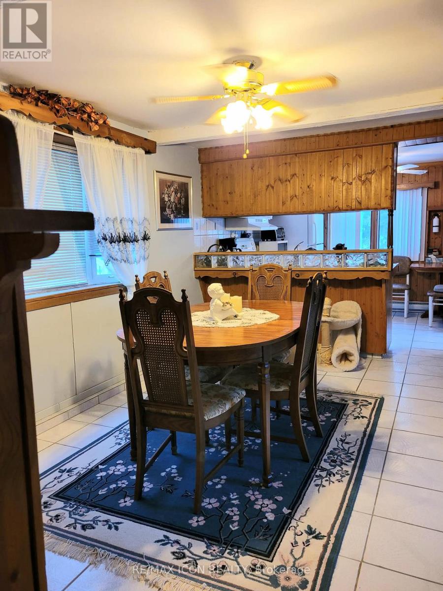 16 - 9839 Lakeshore Road, Lambton Shores, Ontario  N0M 1T0 - Photo 8 - X12795962