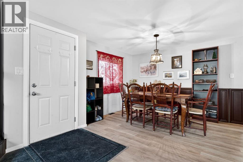 209 Sunset Boulevard Sw, Diamond Valley, Alberta  T0L 2A0 - Photo 4 - A2286600