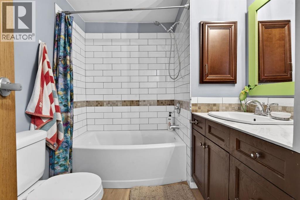 209 Sunset Boulevard Sw, Diamond Valley, Alberta  T0L 2A0 - Photo 24 - A2286600