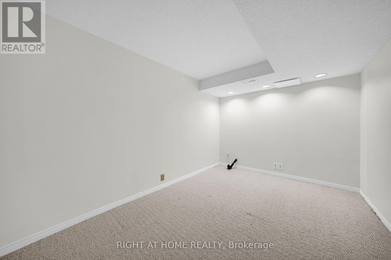 2832 Mozart Court, Ottawa, Ontario  K1T 2P7 - Photo 22 - X12796010