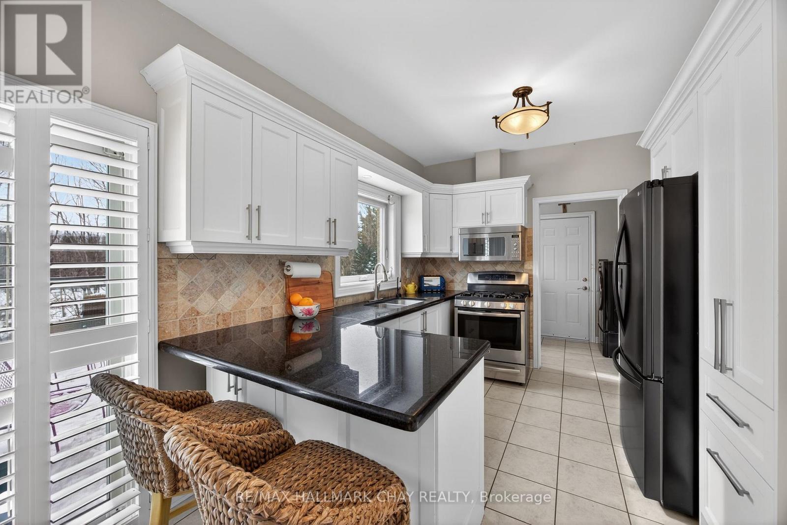 4 Arthur Evans Crescent, Bradford West Gwillimbury, Ontario  L3Z 2A5 - Photo 12 - N12793424