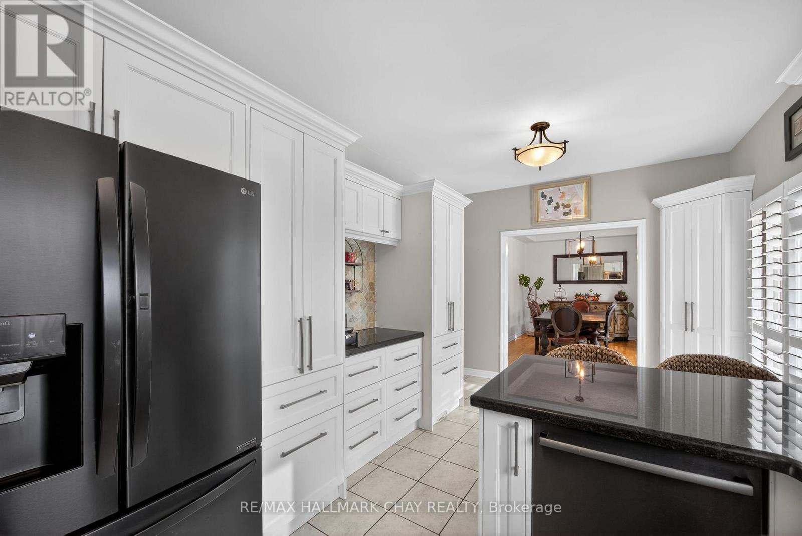 4 Arthur Evans Crescent, Bradford West Gwillimbury, Ontario  L3Z 2A5 - Photo 14 - N12793424