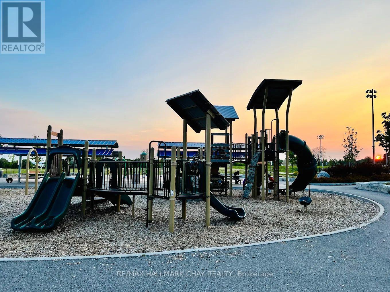 4 Arthur Evans Crescent, Bradford West Gwillimbury, Ontario  L3Z 2A5 - Photo 46 - N12793424