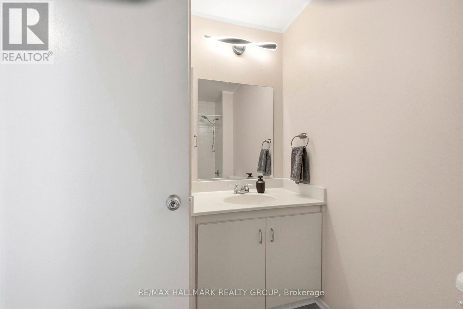 D - 39 Stonehaven Drive, Ottawa, Ontario  K2M 1E3 - Photo 16 - X12795312