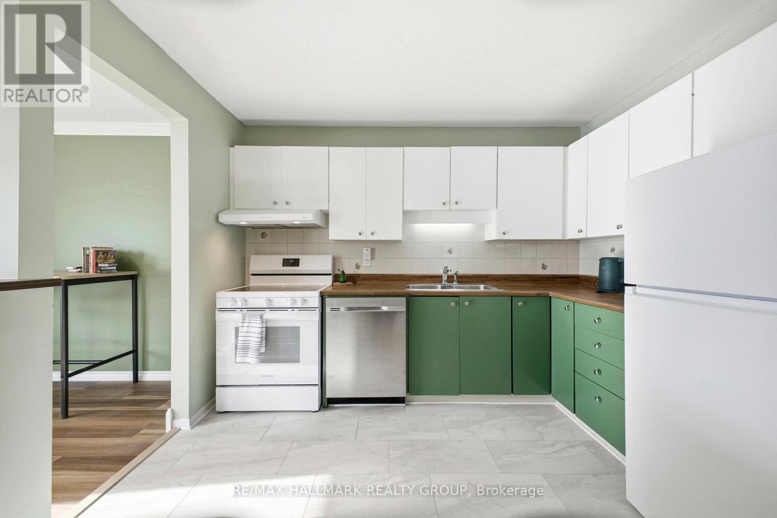 D - 39 Stonehaven Drive, Ottawa, Ontario  K2M 1E3 - Photo 13 - X12795312