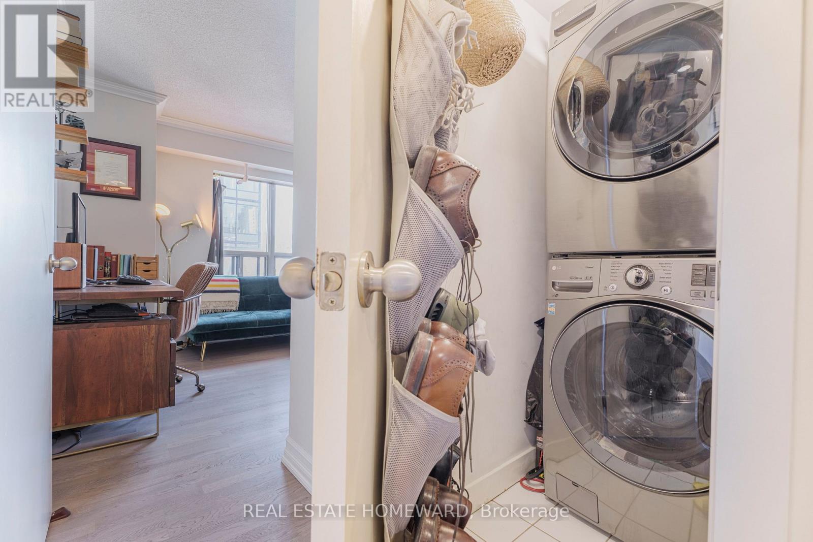 1404 - 255 Richmond Street E, Toronto, Ontario  M5A 4T7 - Photo 20 - C12795968