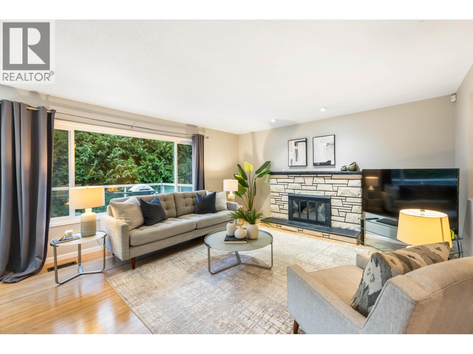 921 BAKER DRIVE, Coquitlam, British Columbia
