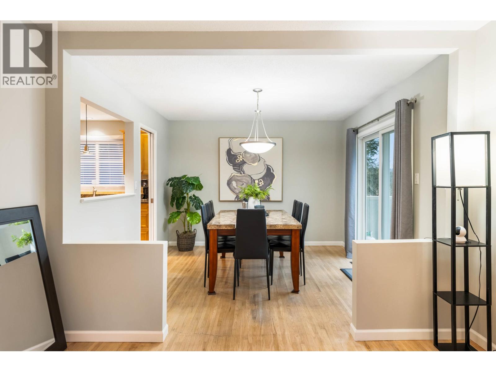 921 Baker Drive, Coquitlam, British Columbia  V3J 6X3 - Photo 5 - R3090811