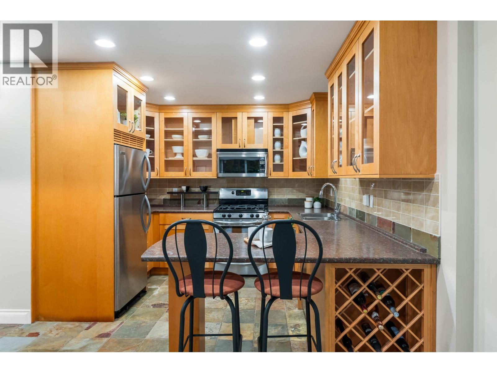 921 Baker Drive, Coquitlam, British Columbia  V3J 6X3 - Photo 25 - R3090811