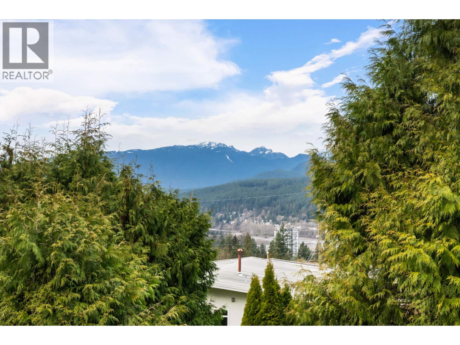 921 Baker Drive, Coquitlam, British Columbia  V3J 6X3 - Photo 32 - R3090811