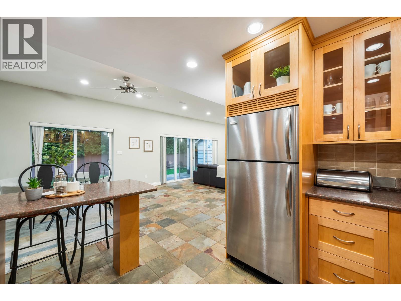 921 Baker Drive, Coquitlam, British Columbia  V3J 6X3 - Photo 27 - R3090811