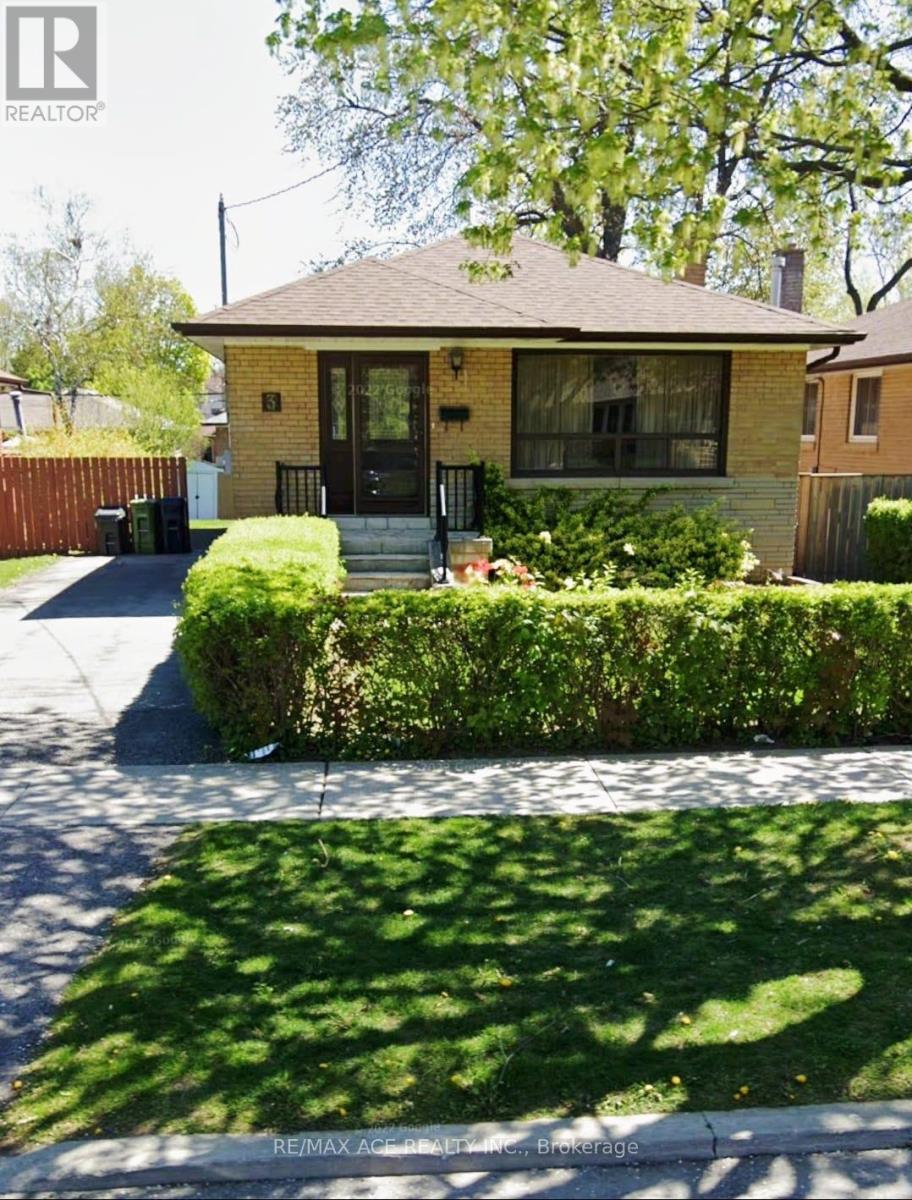 3 HOLTON ROAD, Toronto, Ontario