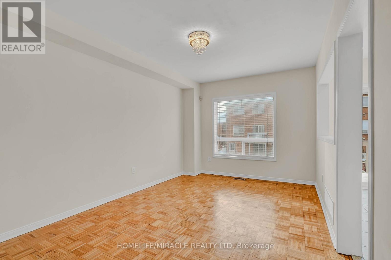 17 Pikake Court, Vaughan, Ontario  L6A 3W3 - Photo 10 - N12796008