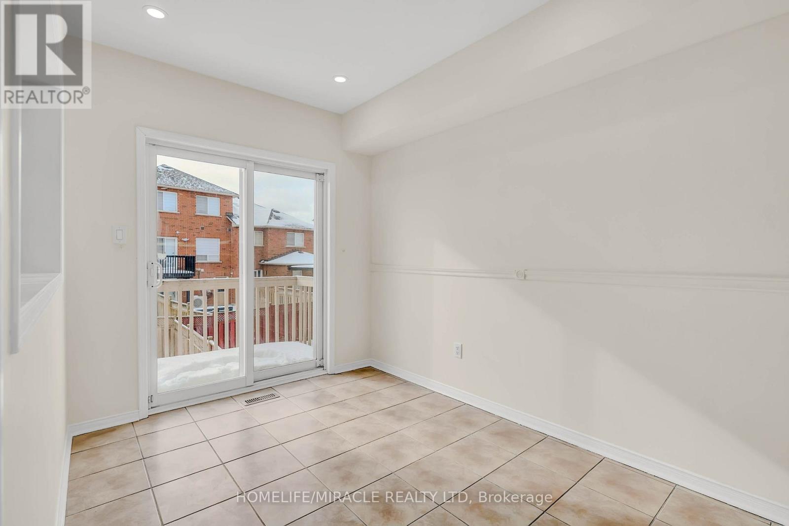 17 Pikake Court, Vaughan, Ontario  L6A 3W3 - Photo 12 - N12796008