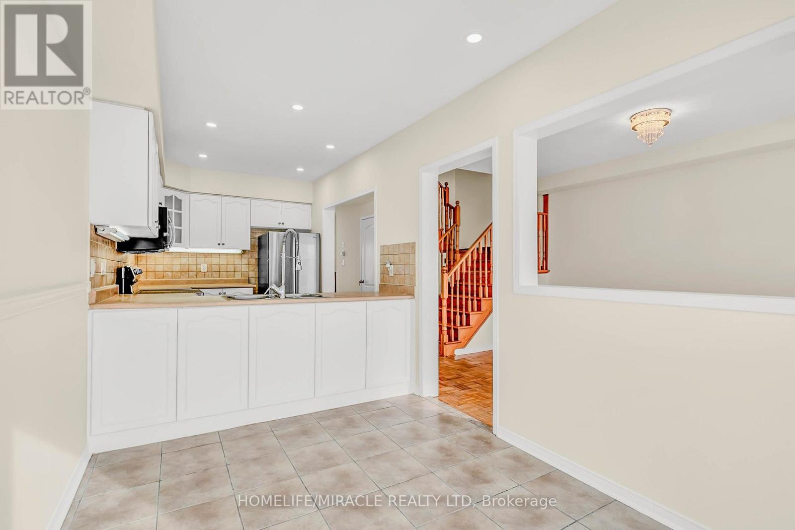 17 Pikake Court, Vaughan, Ontario  L6A 3W3 - Photo 13 - N12796008