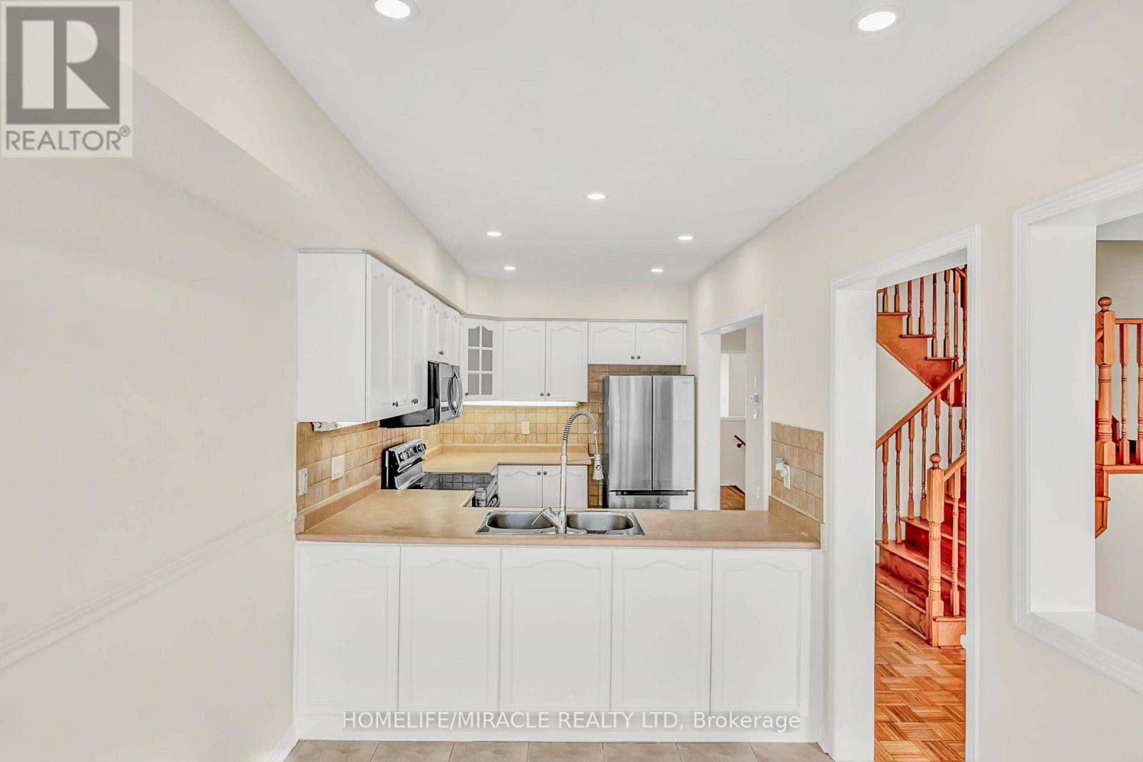 17 Pikake Court, Vaughan, Ontario  L6A 3W3 - Photo 14 - N12796008