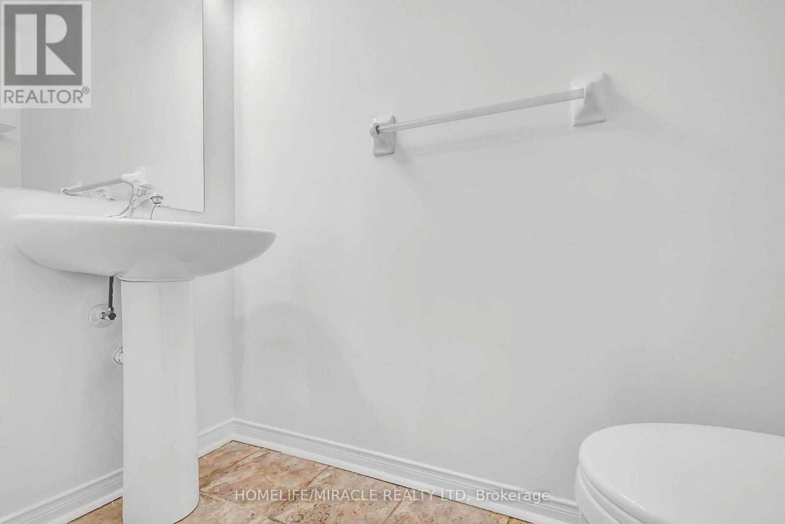 17 Pikake Court, Vaughan, Ontario  L6A 3W3 - Photo 16 - N12796008