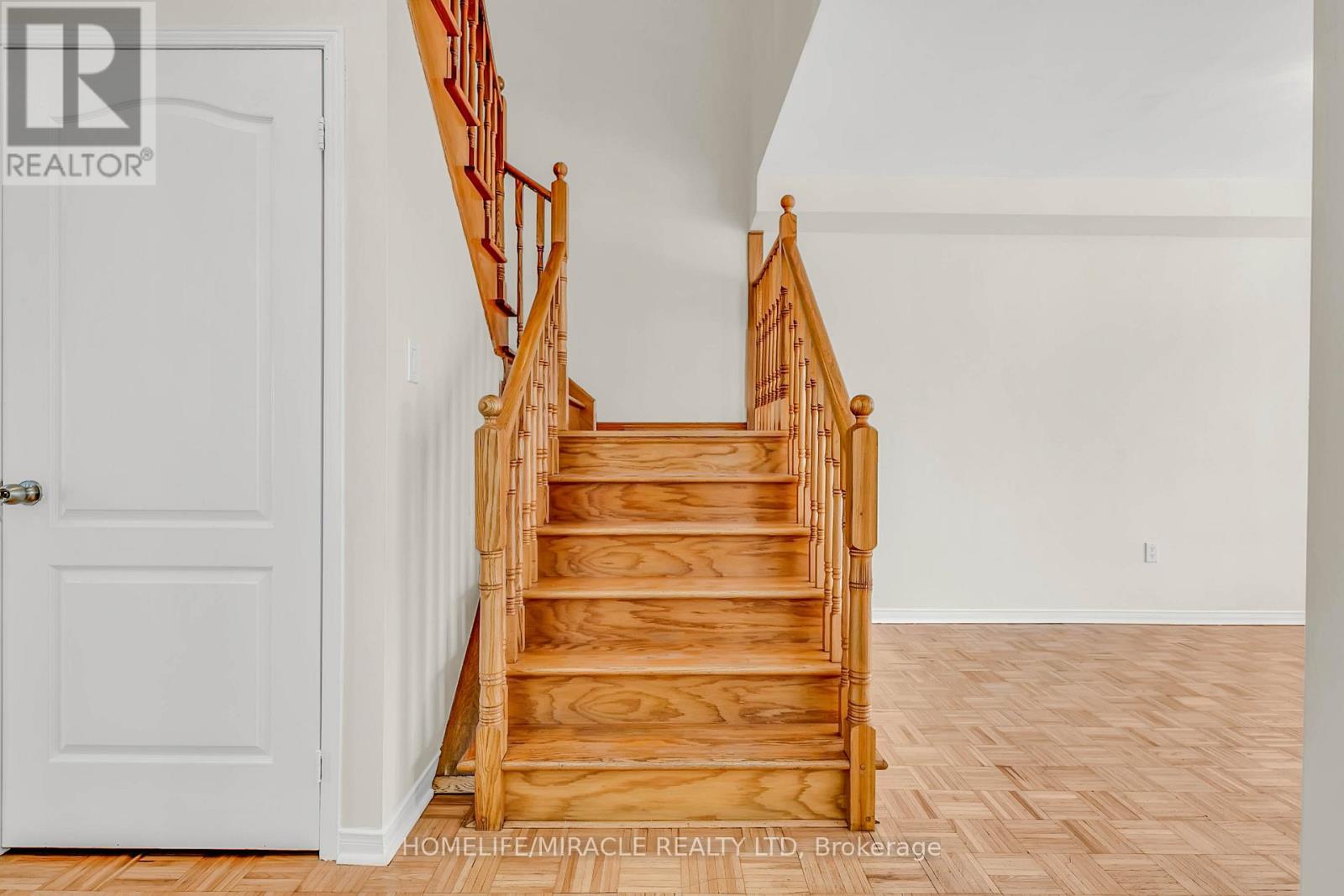 17 Pikake Court, Vaughan, Ontario  L6A 3W3 - Photo 17 - N12796008