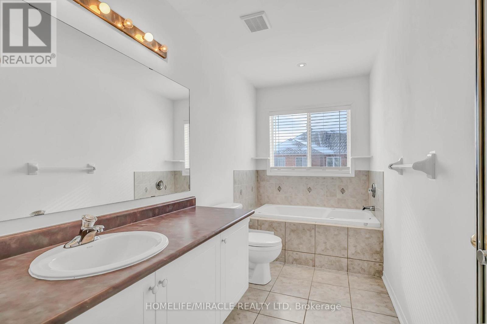 17 Pikake Court, Vaughan, Ontario  L6A 3W3 - Photo 21 - N12796008