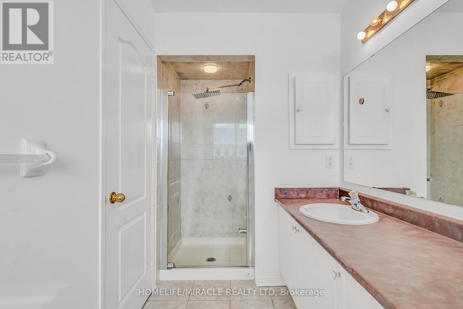 17 Pikake Court, Vaughan, Ontario  L6A 3W3 - Photo 22 - N12796008