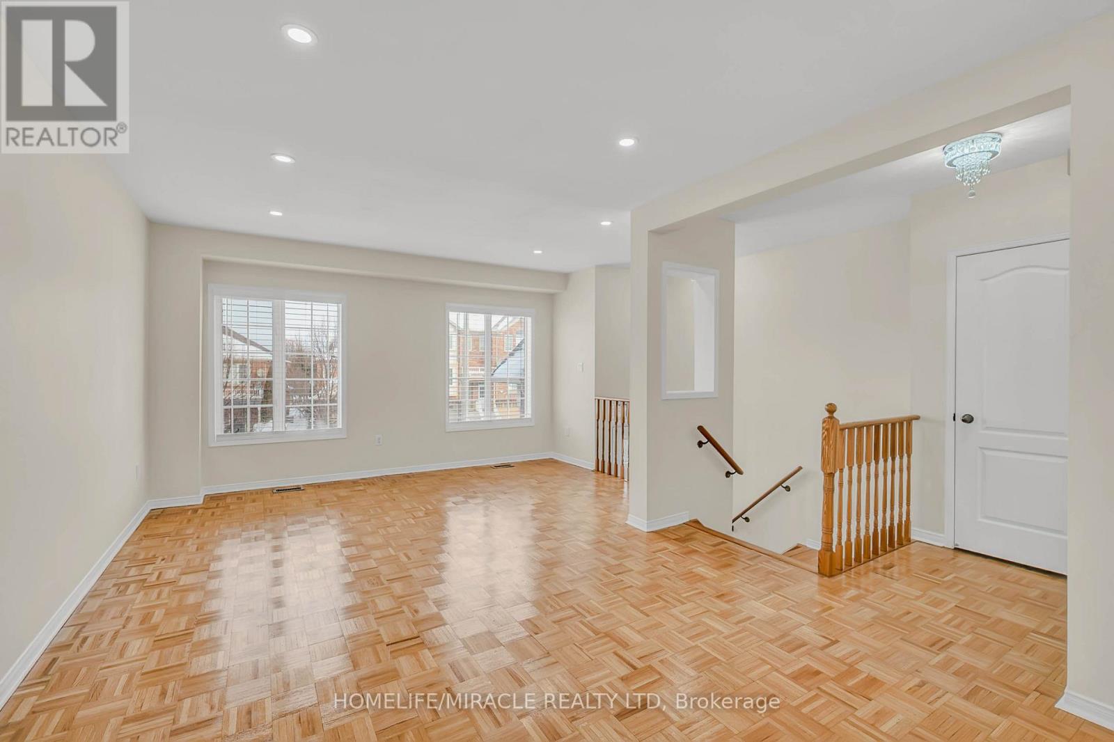 17 Pikake Court, Vaughan, Ontario  L6A 3W3 - Photo 6 - N12796008