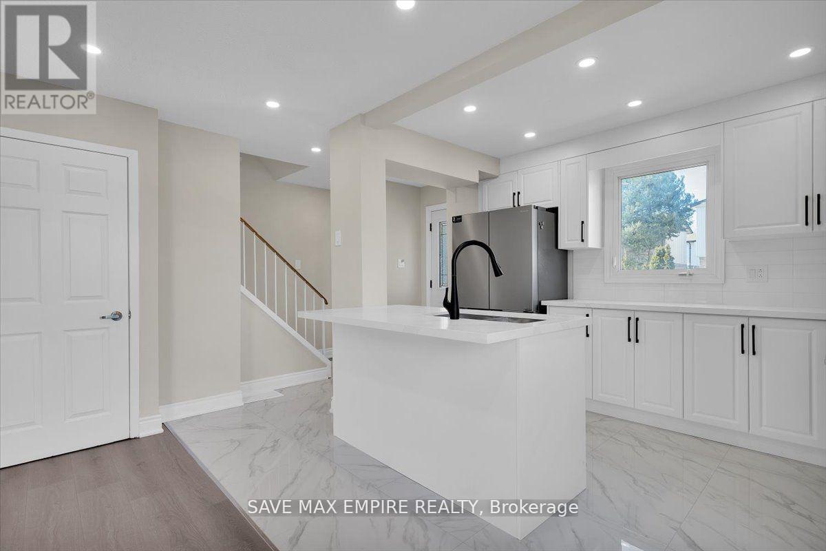 18 Hasting Square, Brampton, Ontario  L6S 2N8 - Photo 8 - W12795956