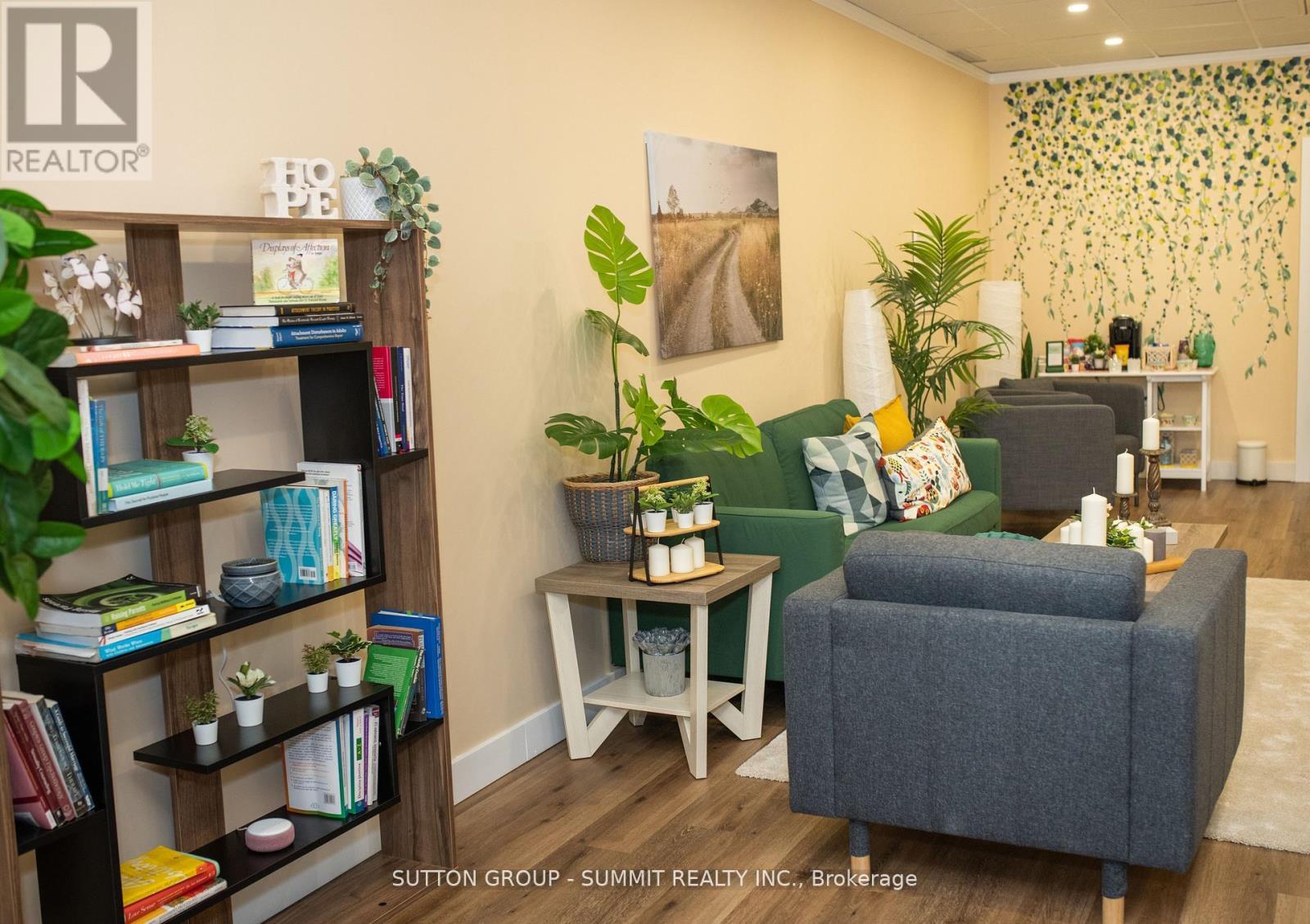 204 - 3430 South Service Road, Burlington, Ontario  L7N 3T9 - Photo 3 - W12795972