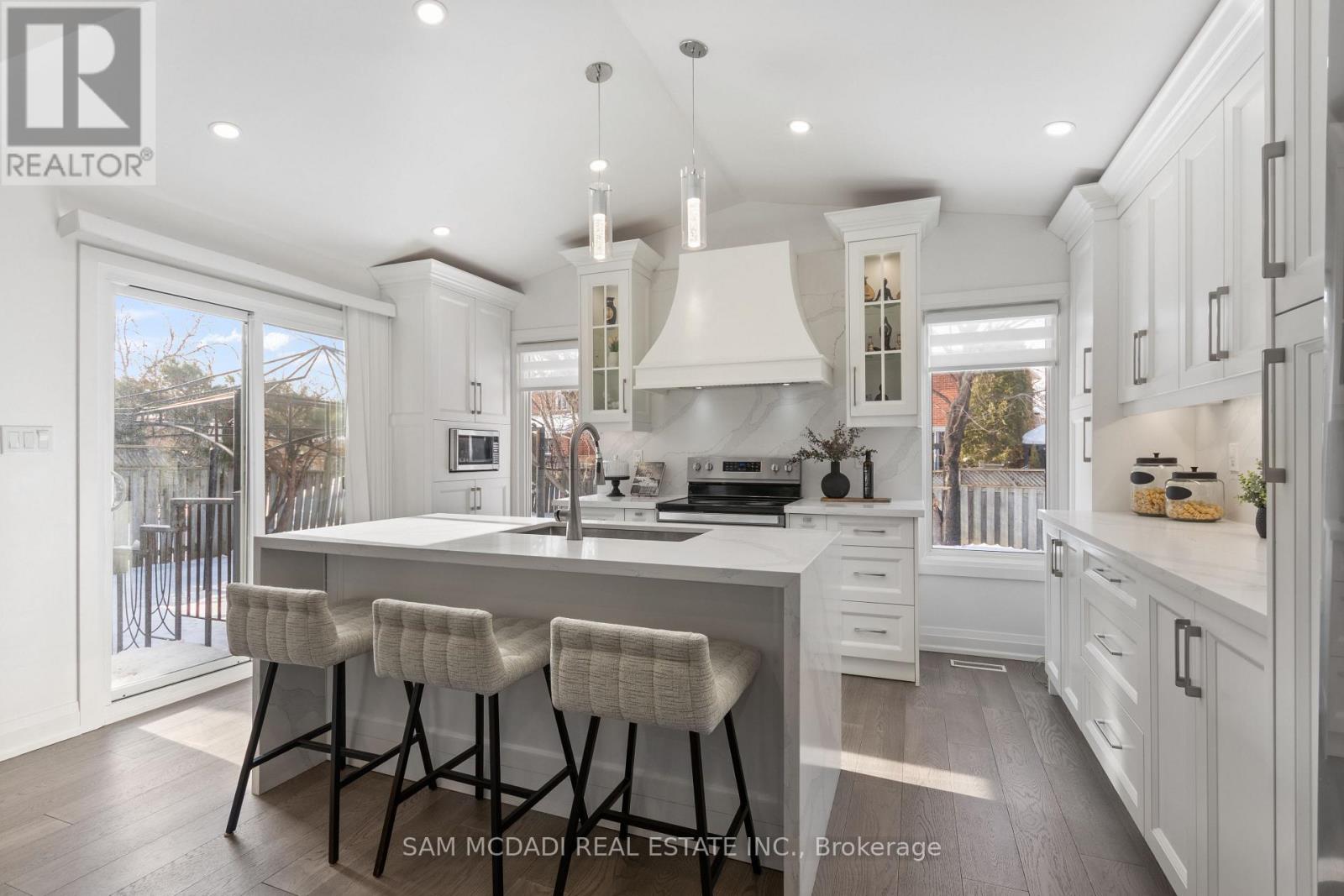 7159 Spyglass Crescent, Mississauga, Ontario  L5N 7H3 - Photo 10 - W12796000