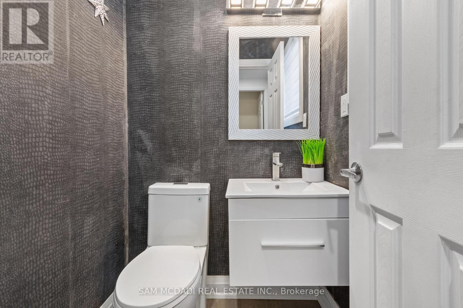 7159 Spyglass Crescent, Mississauga, Ontario  L5N 7H3 - Photo 13 - W12796000