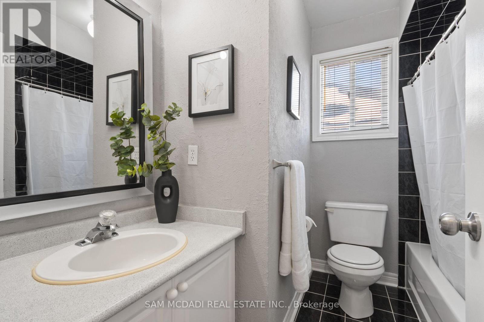 7159 Spyglass Crescent, Mississauga, Ontario  L5N 7H3 - Photo 24 - W12796000