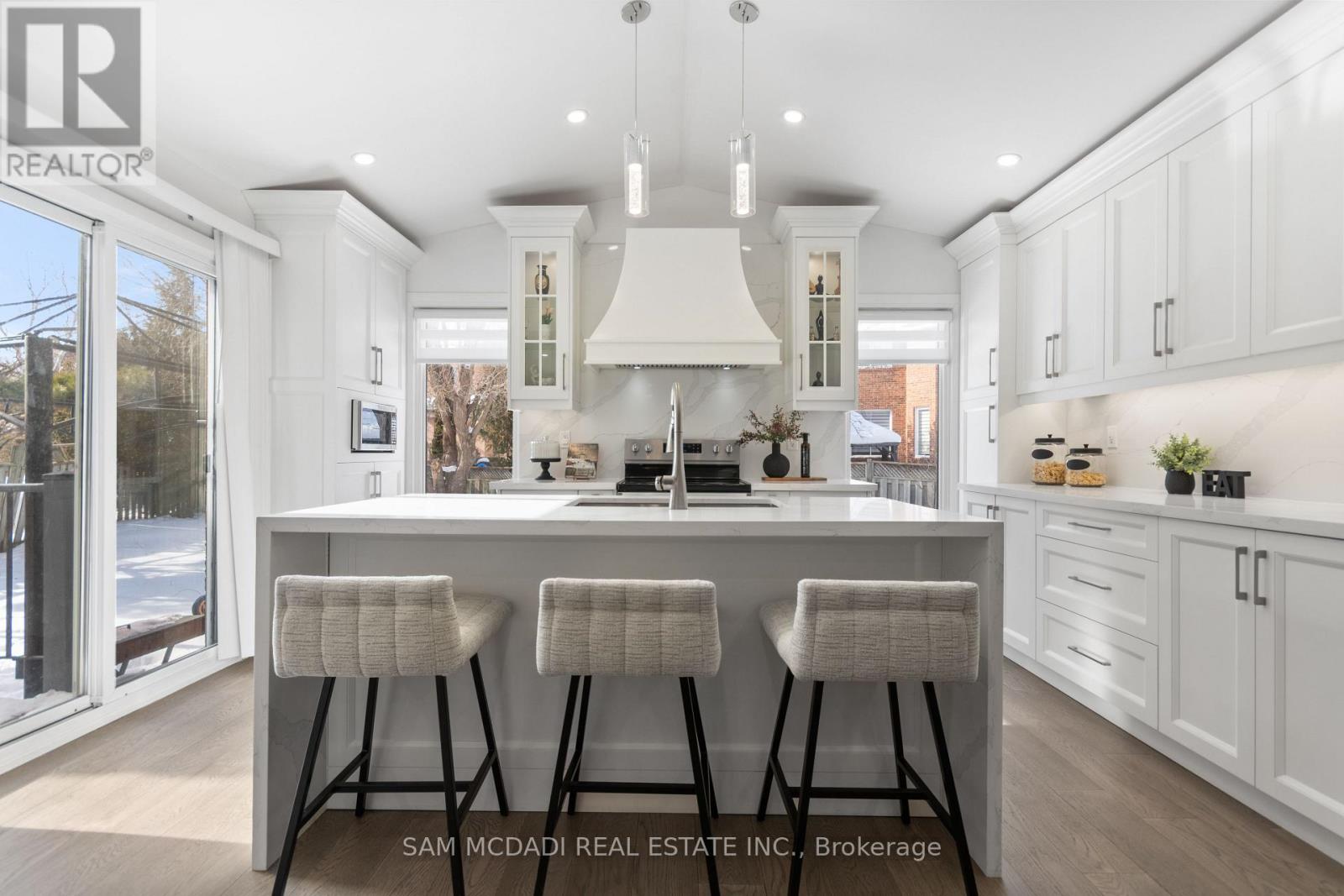 7159 Spyglass Crescent, Mississauga, Ontario  L5N 7H3 - Photo 9 - W12796000