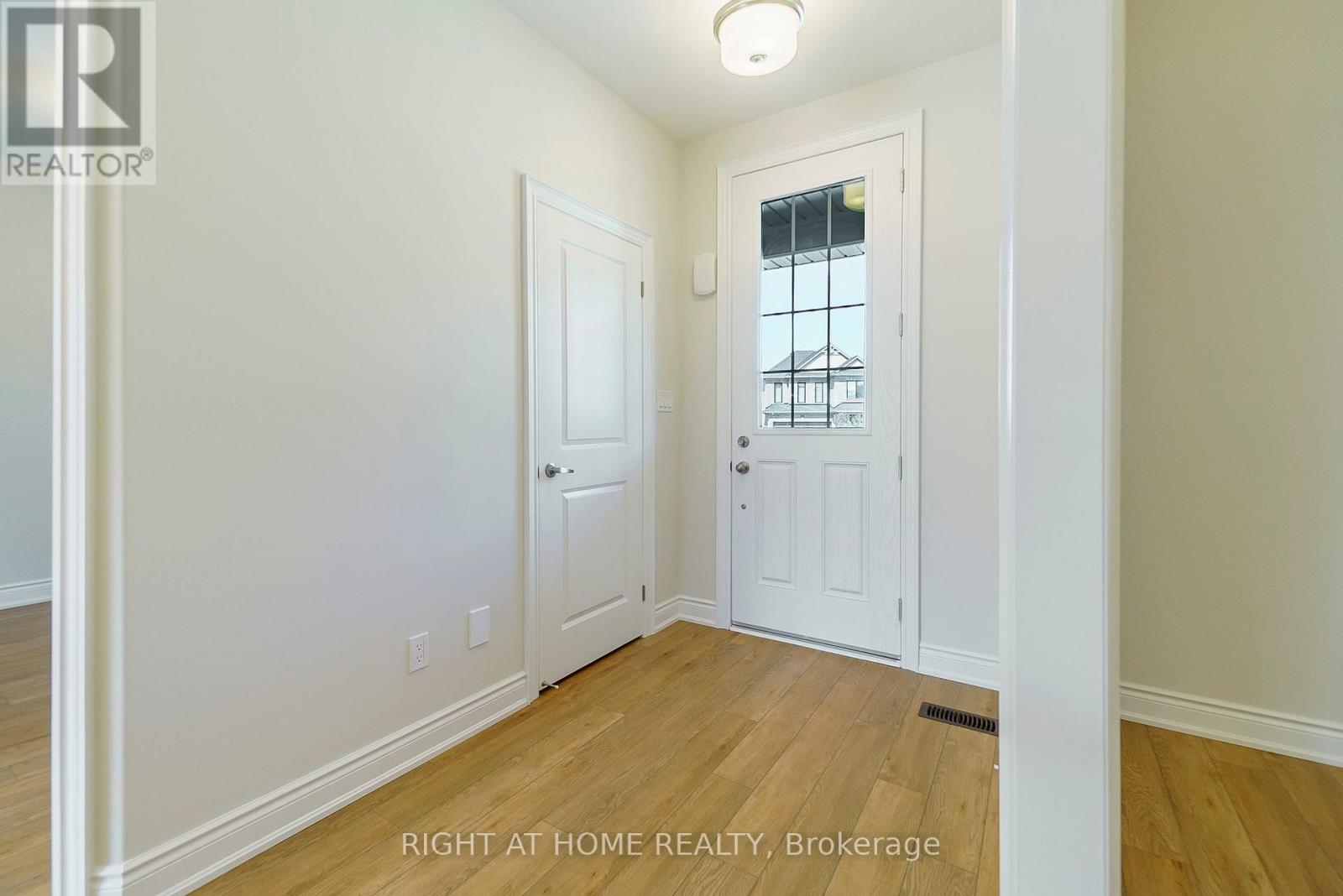 602 Wedlock Lane, Peterborough (Northcrest Ward 5), Ontario  K9H 0C4 - Photo 2 - X12795940