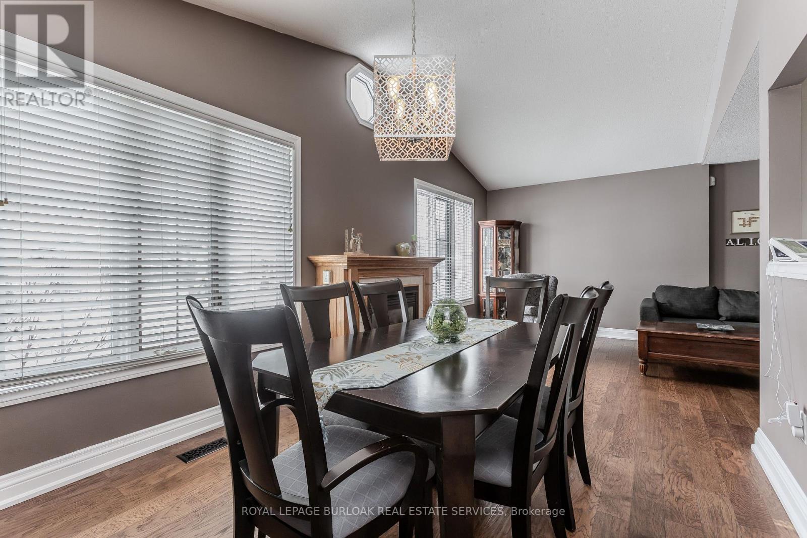 11 Robinia Lane, Brantford, Ontario  N3V 1E3 - Photo 14 - X12795992