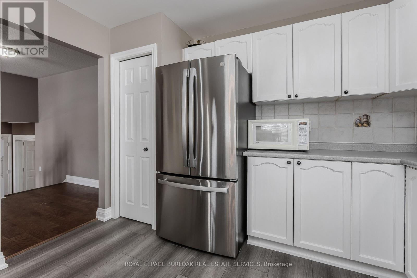 11 Robinia Lane, Brantford, Ontario  N3V 1E3 - Photo 18 - X12795992