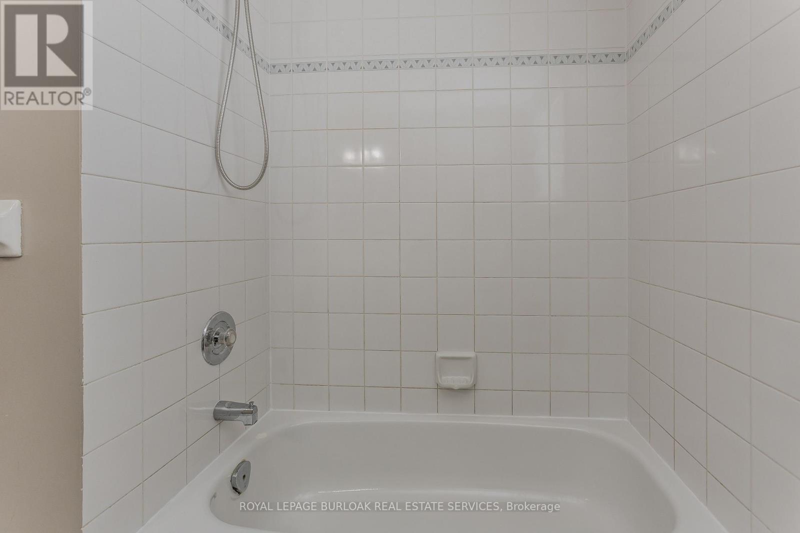 11 Robinia Lane, Brantford, Ontario  N3V 1E3 - Photo 27 - X12795992