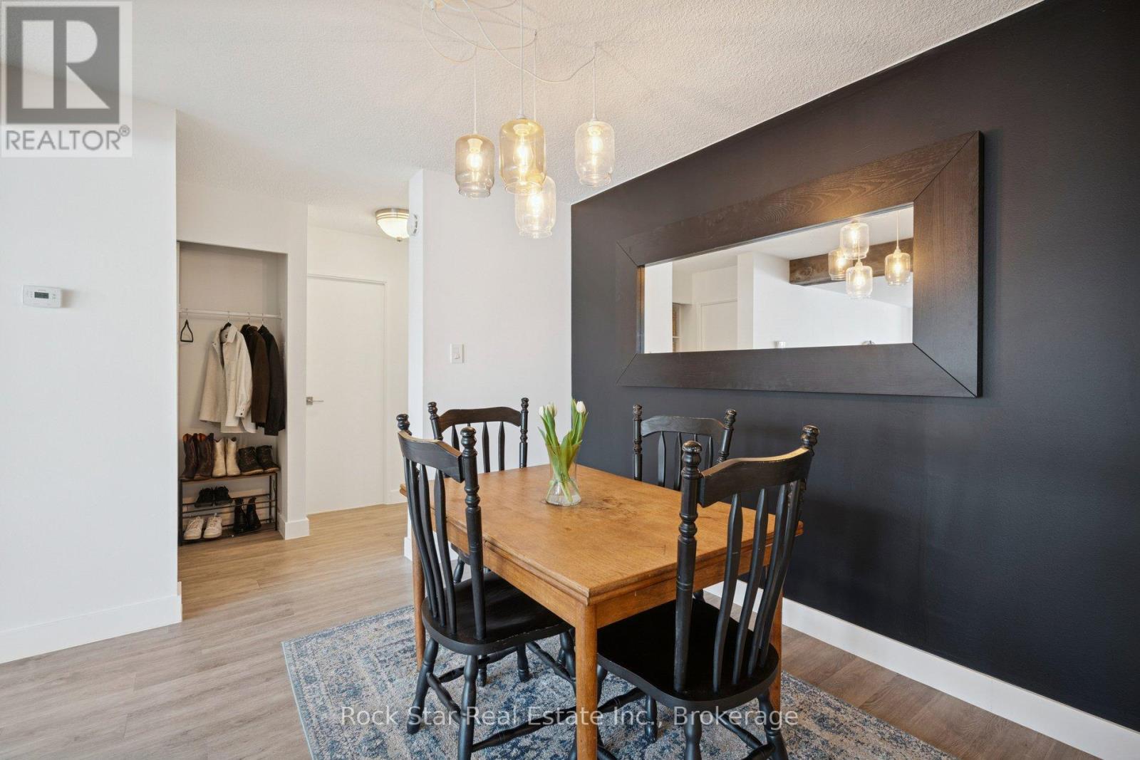 103 - 20 Speers Road, Oakville, Ontario  L6K 3R5 - Photo 4 - W12796034