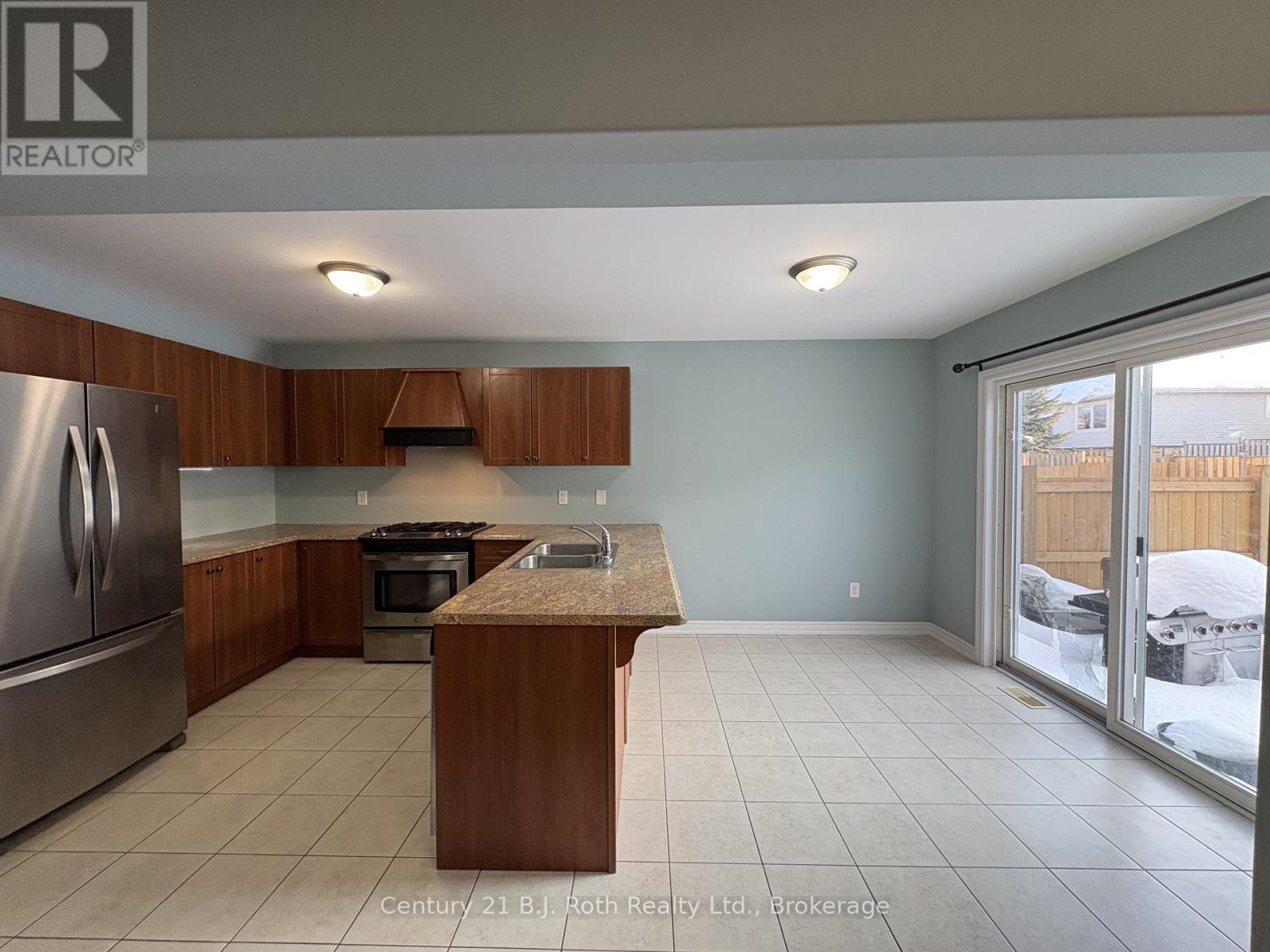 34 Pearl Drive, Orillia, Ontario  L3V 0A5 - Photo 10 - S12796054