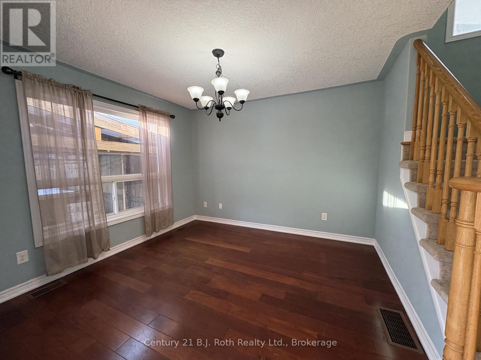 34 Pearl Drive, Orillia, Ontario  L3V 0A5 - Photo 13 - S12796054