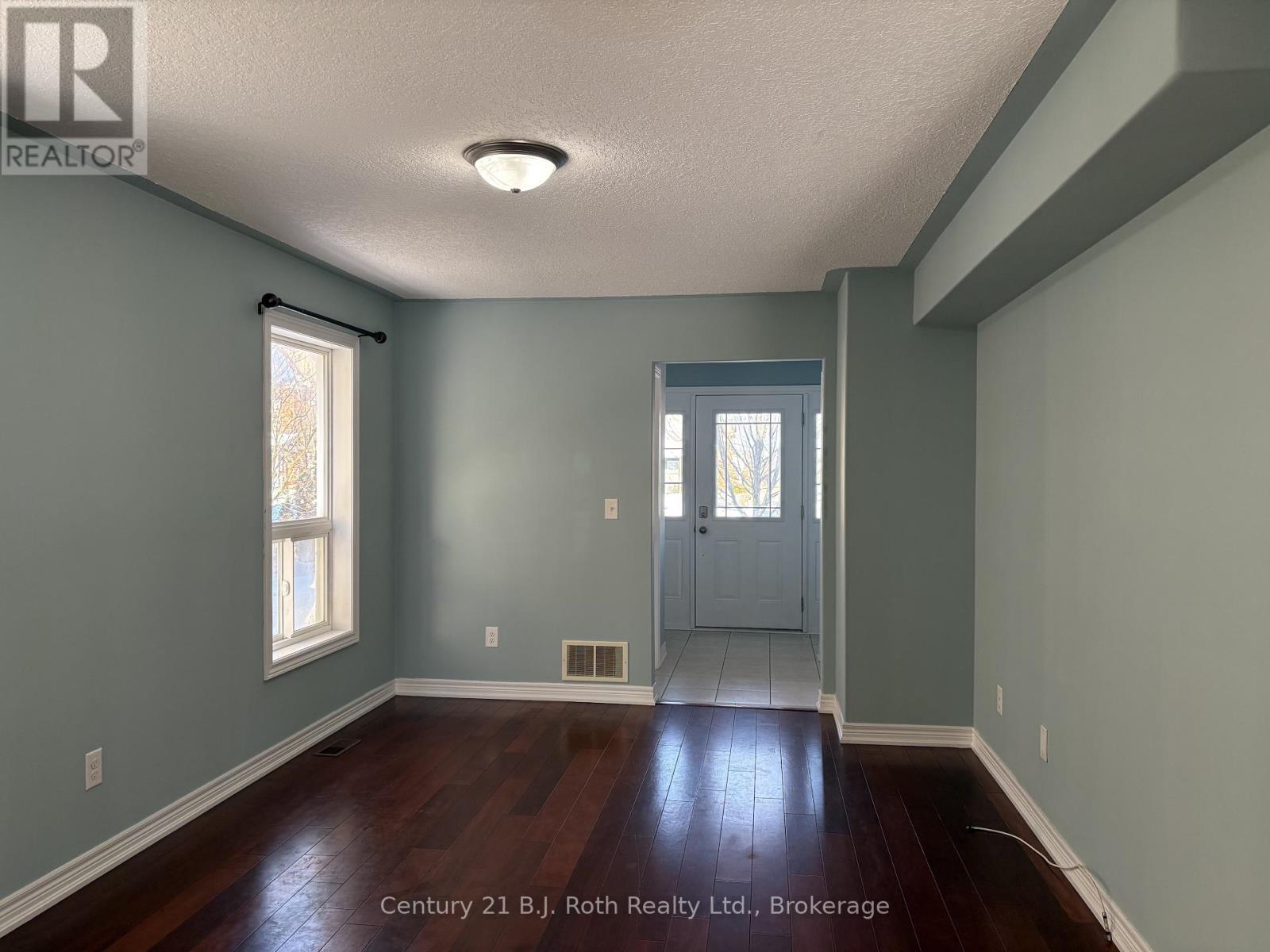 34 Pearl Drive, Orillia, Ontario  L3V 0A5 - Photo 8 - S12796054