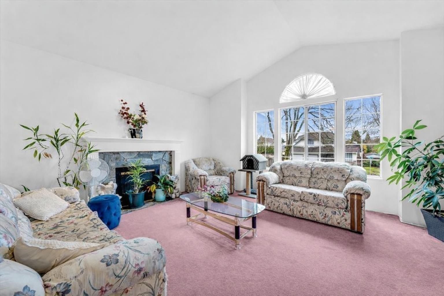 16059 93 Avenue, Surrey, British Columbia  V4N 3E3 - Photo 2 - R3089029