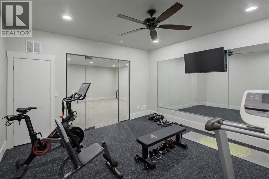 2207 Victoria Crescent Nw, Calgary, Alberta  T2M 4E4 - Photo 19 - A2286853