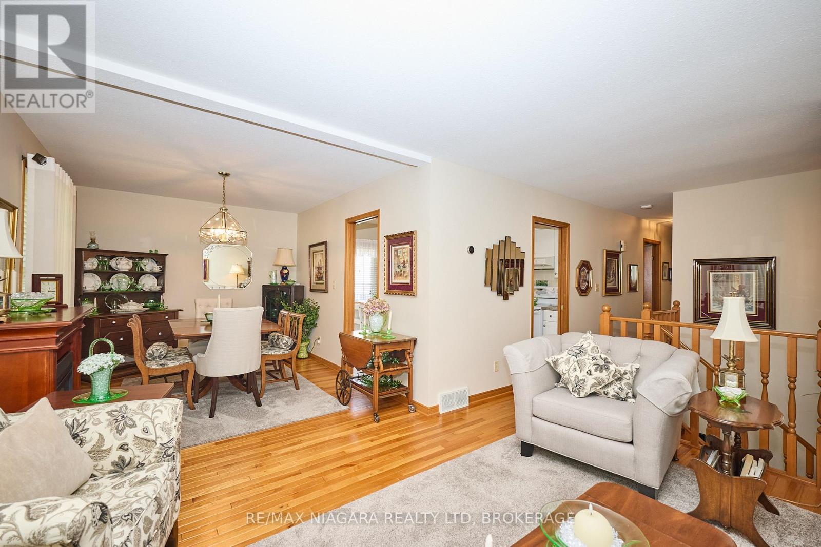 524 Lakeview Road, Fort Erie (Crescent Park), Ontario  L2A 4W6 - Photo 5 - X12796020